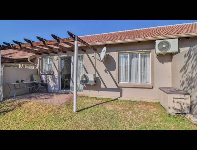 2 BEDROOM SIMPLEX FOR SALE IN GREENSTONE HILL